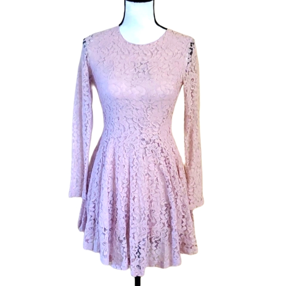 H&M Lace Dress in Blush Pink